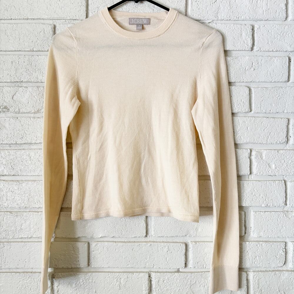 J.Crew Carolyn Fitted Crewneck Sweater Merino Wool Buttercream Sz M